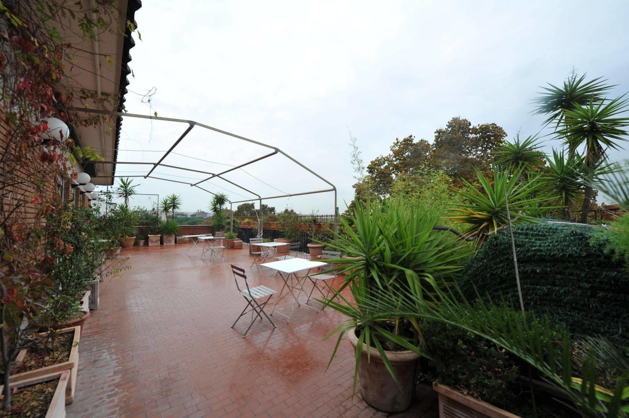 B And B Roof Garden Zaccardi 2* Rom